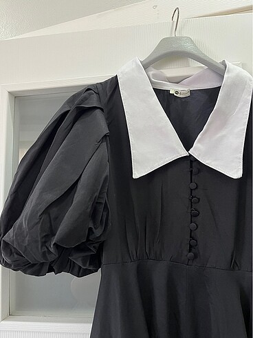 Balon kol geniş yaka  siyah elbise - Görsel 5
