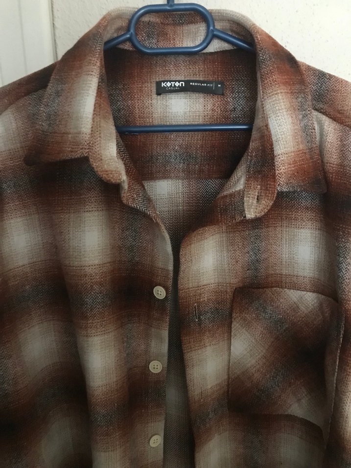 Oduncu gömleği. Düğmeli Uzun Kollu Kahverengi Kalın Gömlek - Görsel 2