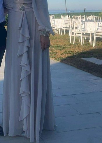 Uzun Kollu Drapeli bej renkli abiye