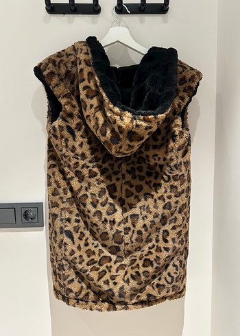 Siyah -Leopar çift taraflı Kürklü Kadın Yelek - Görsel 4