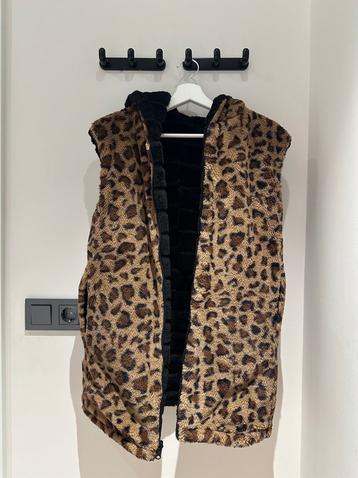 Siyah -Leopar çift taraflı Kürklü Kadın Yelek - Görsel 3