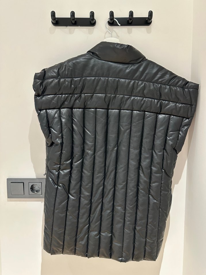 Kadın Siyah Pilili Yelek - Görsel 2