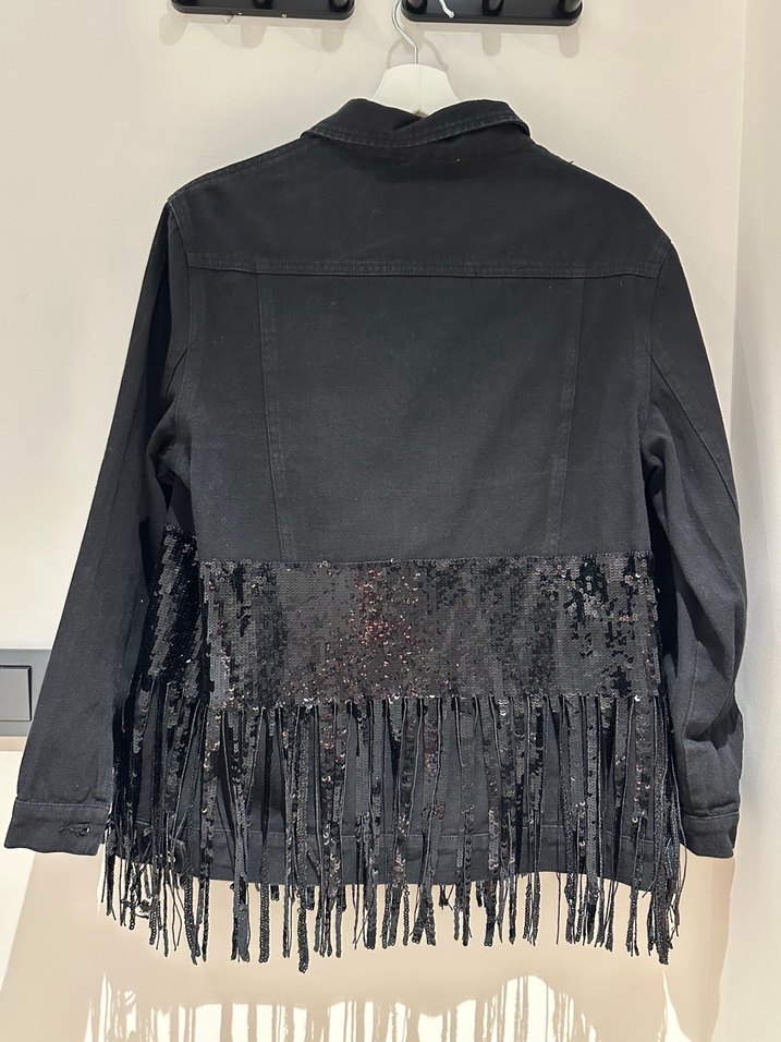 Düğmeli Siyah Nakışlı Denim Ceket - Görsel 3