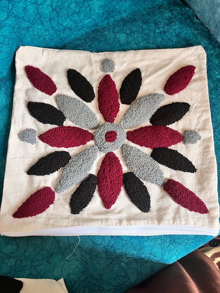 Bohem Nakışlı Beyaz Gri Dekoratif Yastık Kılıfı - Görsel 4