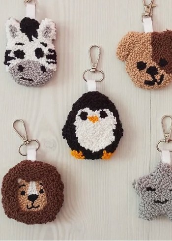 Birbirinden renkli anahtarlıklar - Görsel 8