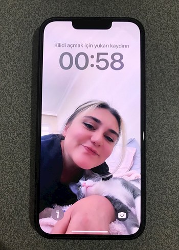iPhone 13 128 GB Siyah