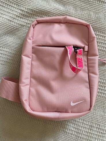 Nike çanta