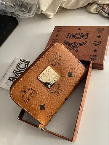 MCM Kutulu cüzdan.