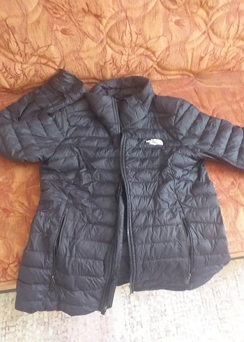 Siyah Fermuarlı Kadın Kışlık Mont