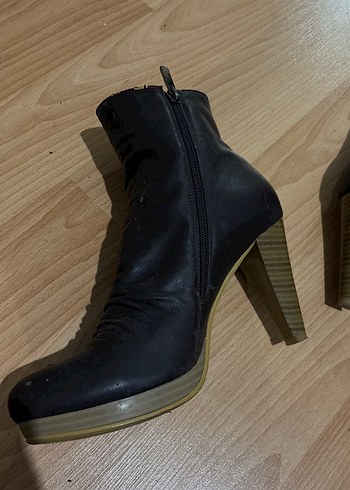 39 Beden siyah Renk Tokalı Siyah Deri Stiletto Bot