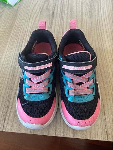 25 numara Sketchers spor ayakkabı