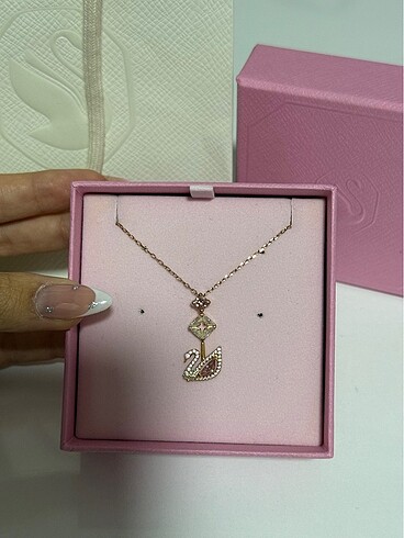 SWAROVSKI SWAN KOLYE