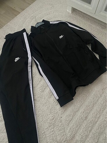 NİKE EŞOFMAN TAKIMI ? 2XL