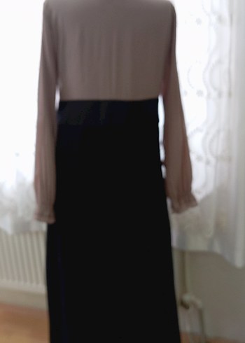 Uzun Kollu Bej Siyah Pilili Elbise - Görsel 3