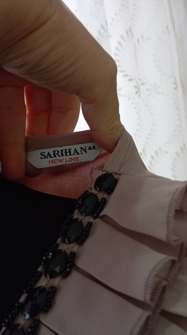 Uzun Kollu Bej Siyah Pilili Elbise - Görsel 4