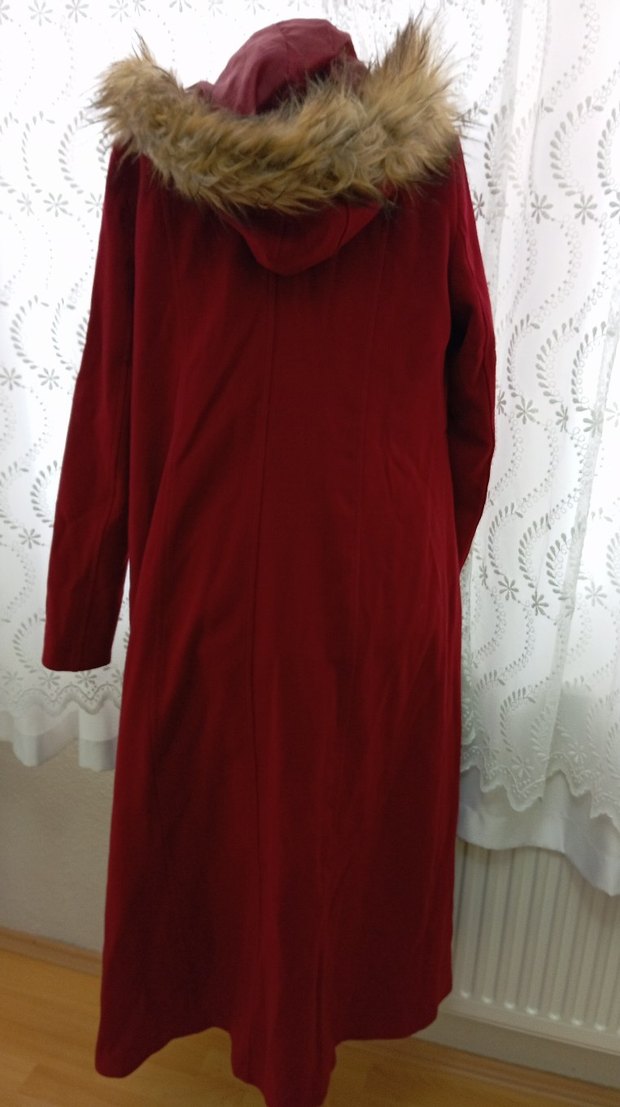 Kürk Detaylı Kırmızı Uzun Kadın Kaban - Görsel 3