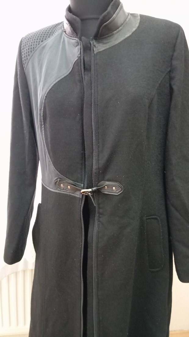 Siyah Uzun Kadın Kaban - Görsel 3