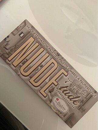 The balm nude tude far paleti.