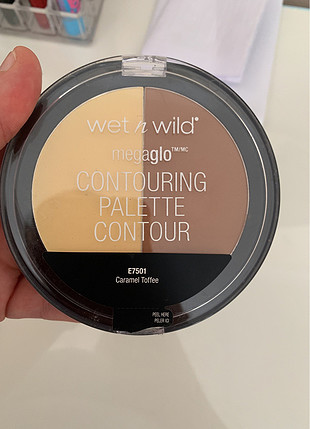 Wet n wild Sıfır kontür paleti!