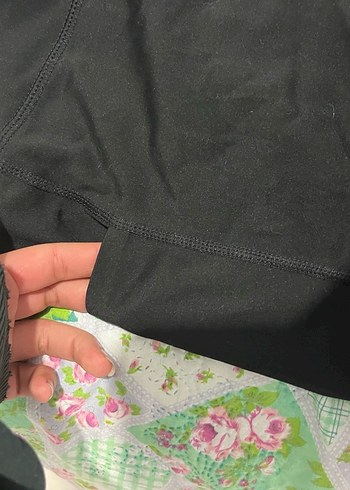 Siyah Esnek Kumaşlı Hamile Şortu - Görsel 2