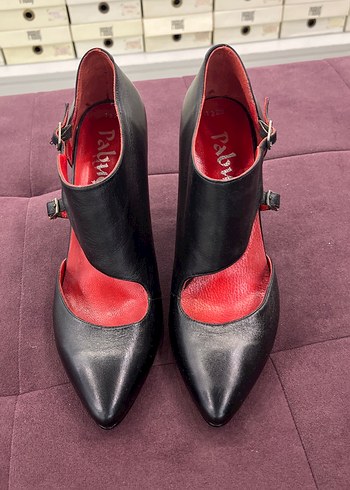 Tokalı Siyah Stiletto Topuklu Kadın Ayakkabı