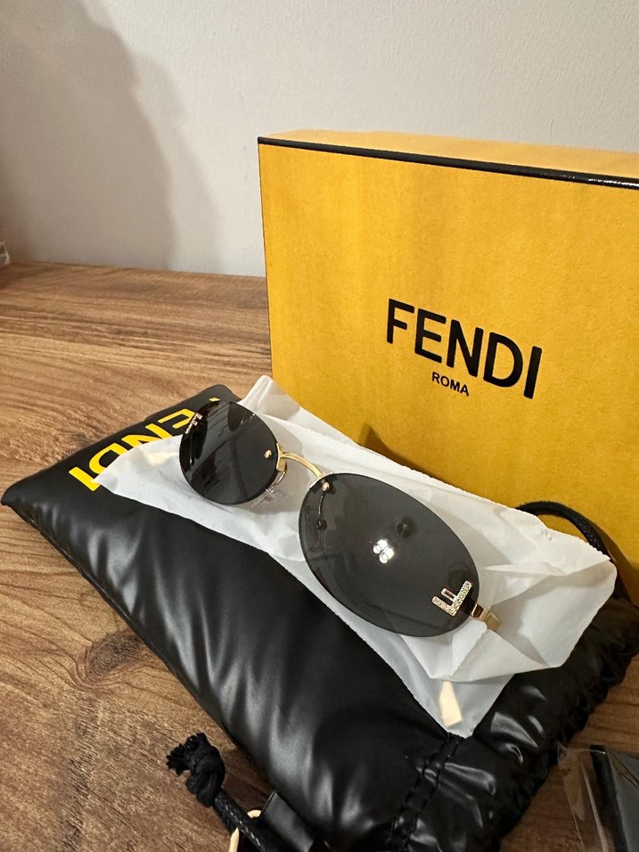 Fendi First Crystal Gözlük - Görsel 3