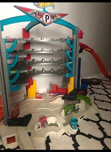  Beden Renk Hot wheels mega garaj