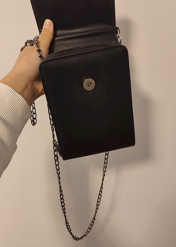 Siyah Zincir Detaylı Deri Kadın Çapraz Çanta - Görsel 3
