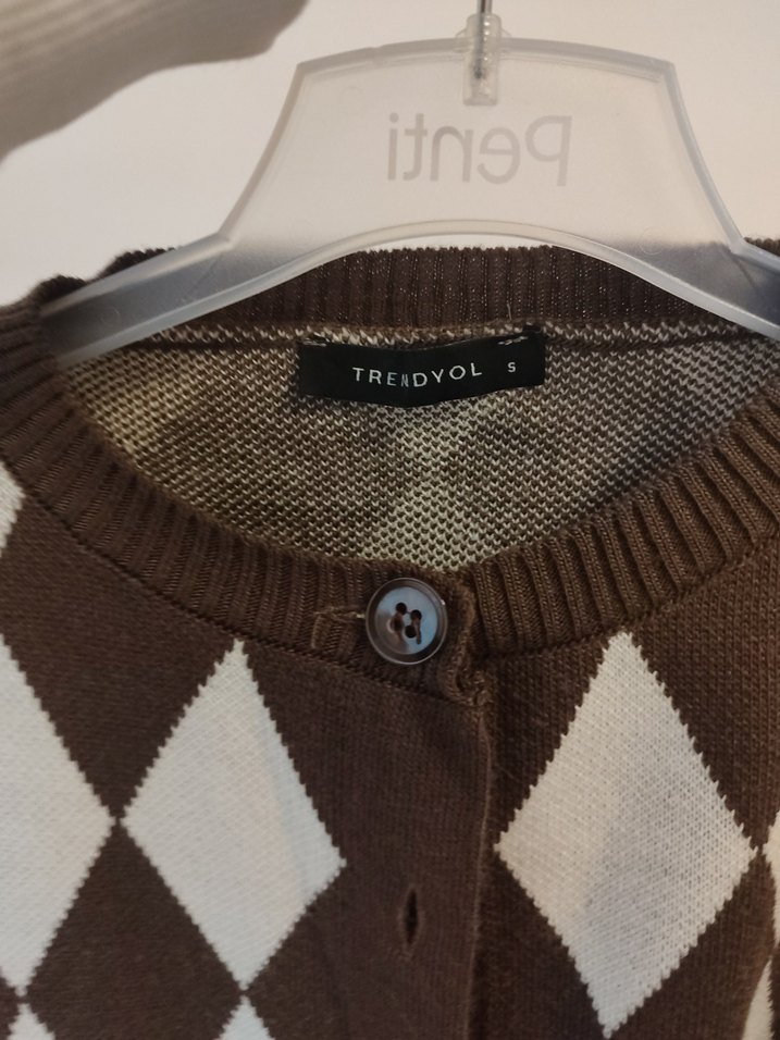 Kahverengi Kareli Örgü Kadın Hırka - Görsel 3