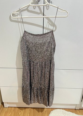 Gri Parlak Yılan Desenli Straplez Mini Elbise - Görsel 2