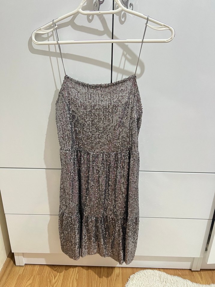 Gri Parlak Yılan Desenli Straplez Mini Elbise - Görsel 2