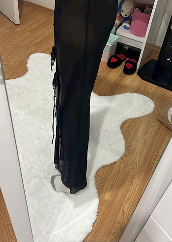 Siyah Yırtmaçlı Saten Kadın İspanyol Pantolon - Görsel 3