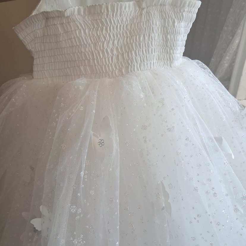 Beyaz renk çocuk gelinliği( 6-7 yaş) - Görsel 5