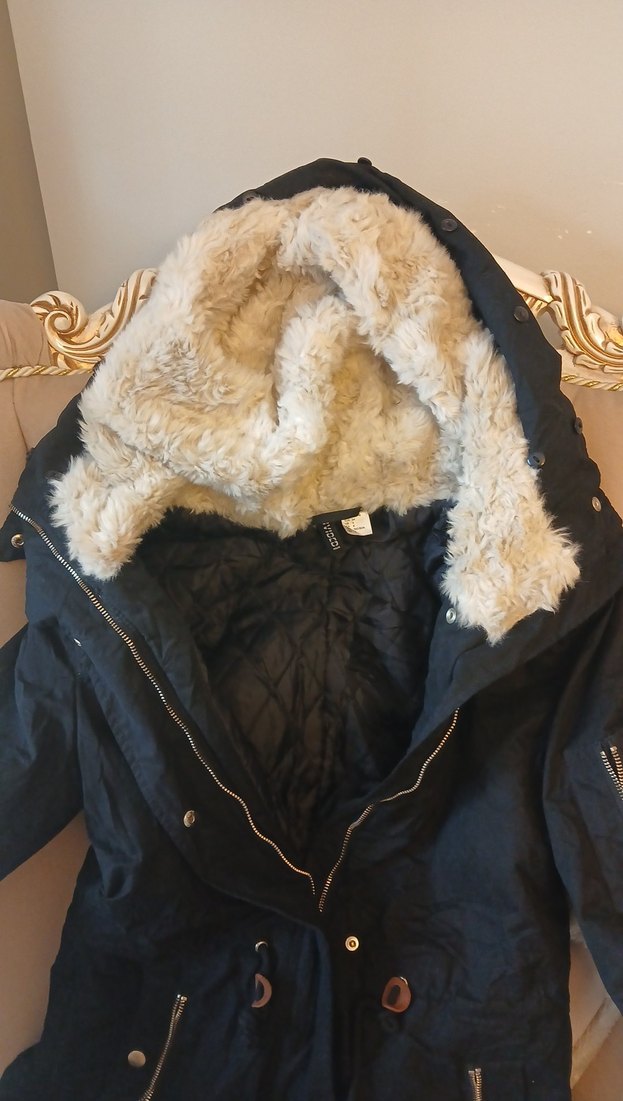 HM marka kürk Detaylı Siyah Kadın Kışlık Mont - Görsel 3