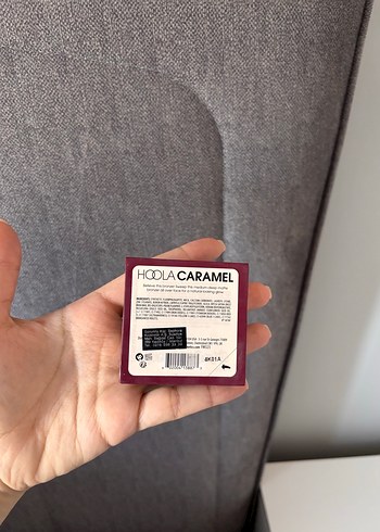 Benefit Hoola Caramel Parlak Bej Allık - Görsel 4