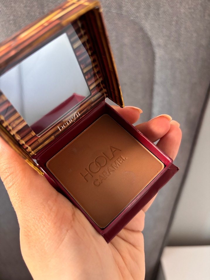 Benefit Hoola Caramel Parlak Bej Allık - Görsel 3