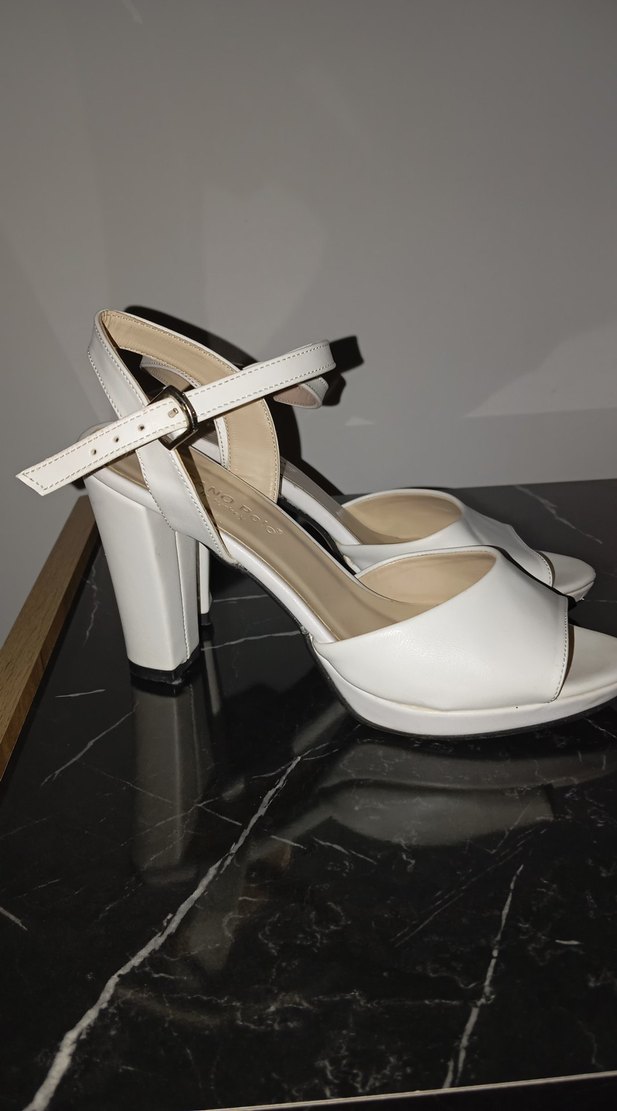 Topuklu ayakkabı - Görsel 2