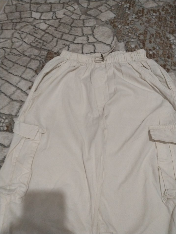 Beyaz Keten Bol Kesim Midi Pantolon - Görsel 3