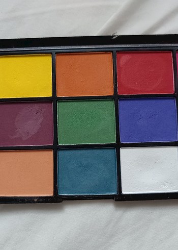 Göz Farı Paleti revolution - Görsel 2