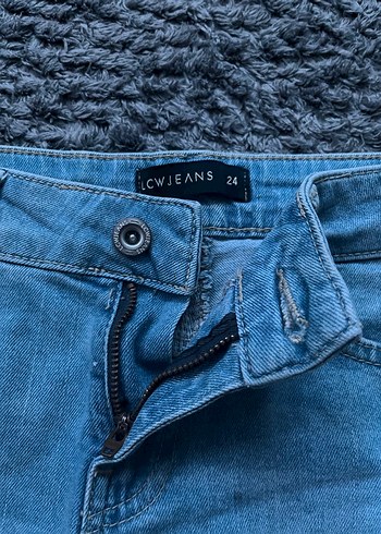 LC Waikiki Mavi Rahat Kesim Mini Denim Şort