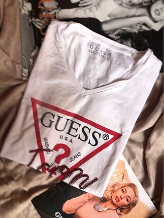 Guess Icon T-shirt