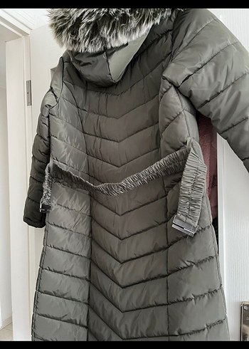 Uzun Kışlık Mont Kürklü Kapüşonlu
Fermuarı yaptırılması gerekli - Görsel 6