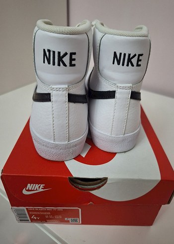 Nike Beyaz Yüksek Spor Ayakkabı orjinal - Görsel 3