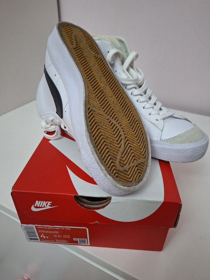 Nike Beyaz Yüksek Spor Ayakkabı orjinal - Görsel 4