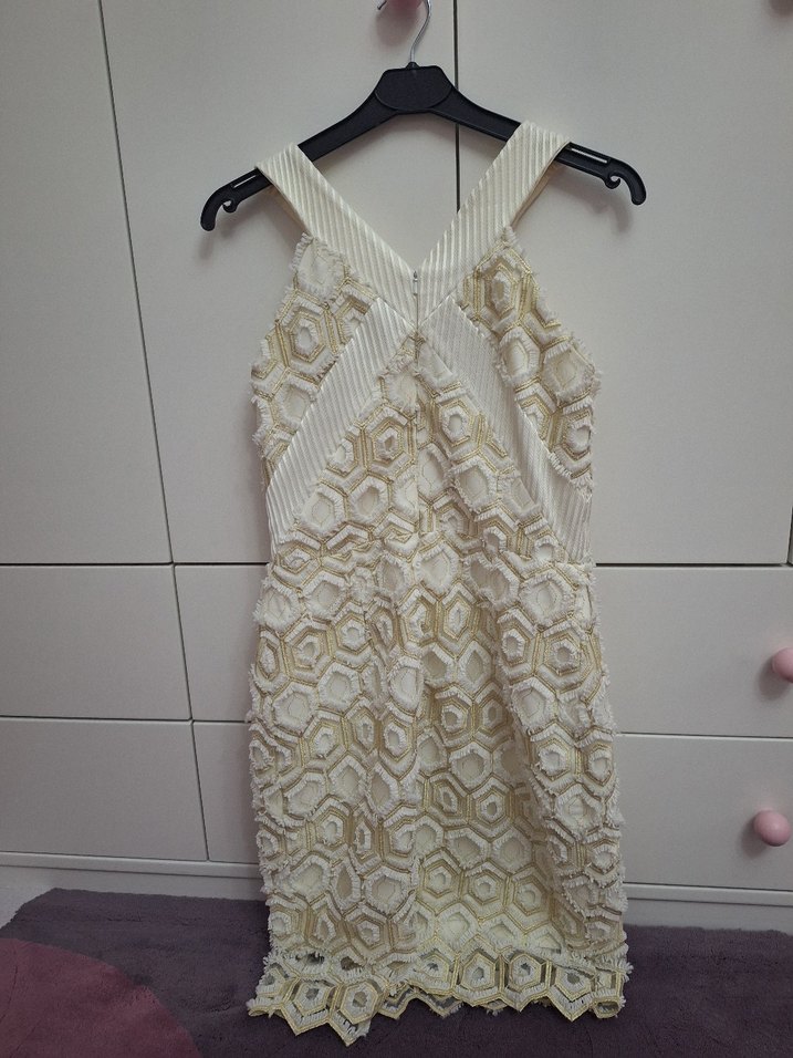 Dantel Detaylı Beyaz Nakışlı Triko Elbise - Görsel 3