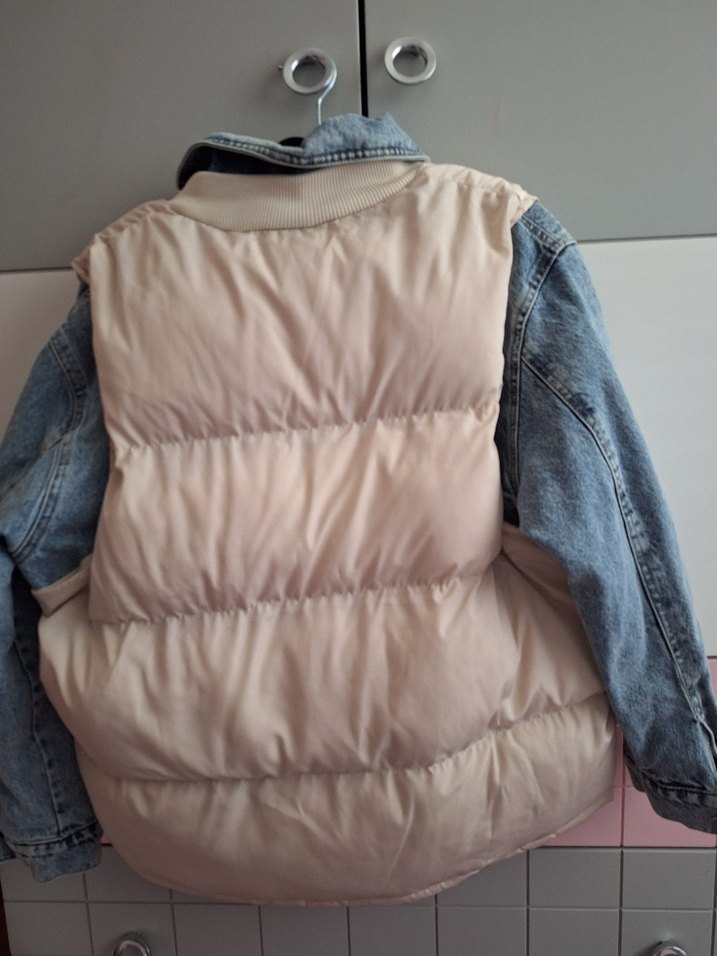 Bej Düğmeli Kadın Midi Şişme Yelek - Görsel 2