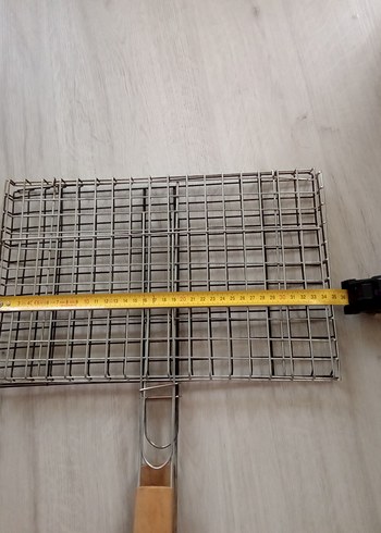  Beden Ahşap Saplı Metal Izgara