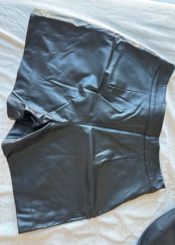 Siyah Deri Biker Şort, Tokalı, Midi Boy - Görsel 2