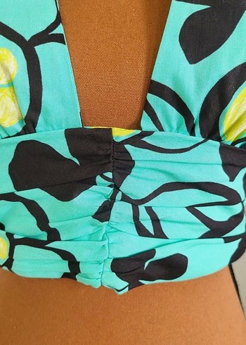 Turkuaz Desenli Straplez Kısa Crop Top zara - Görsel 5