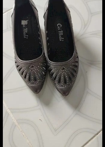 Gri Yılan Desenli Topuklu Kadın Ayakkabı - Görsel 2